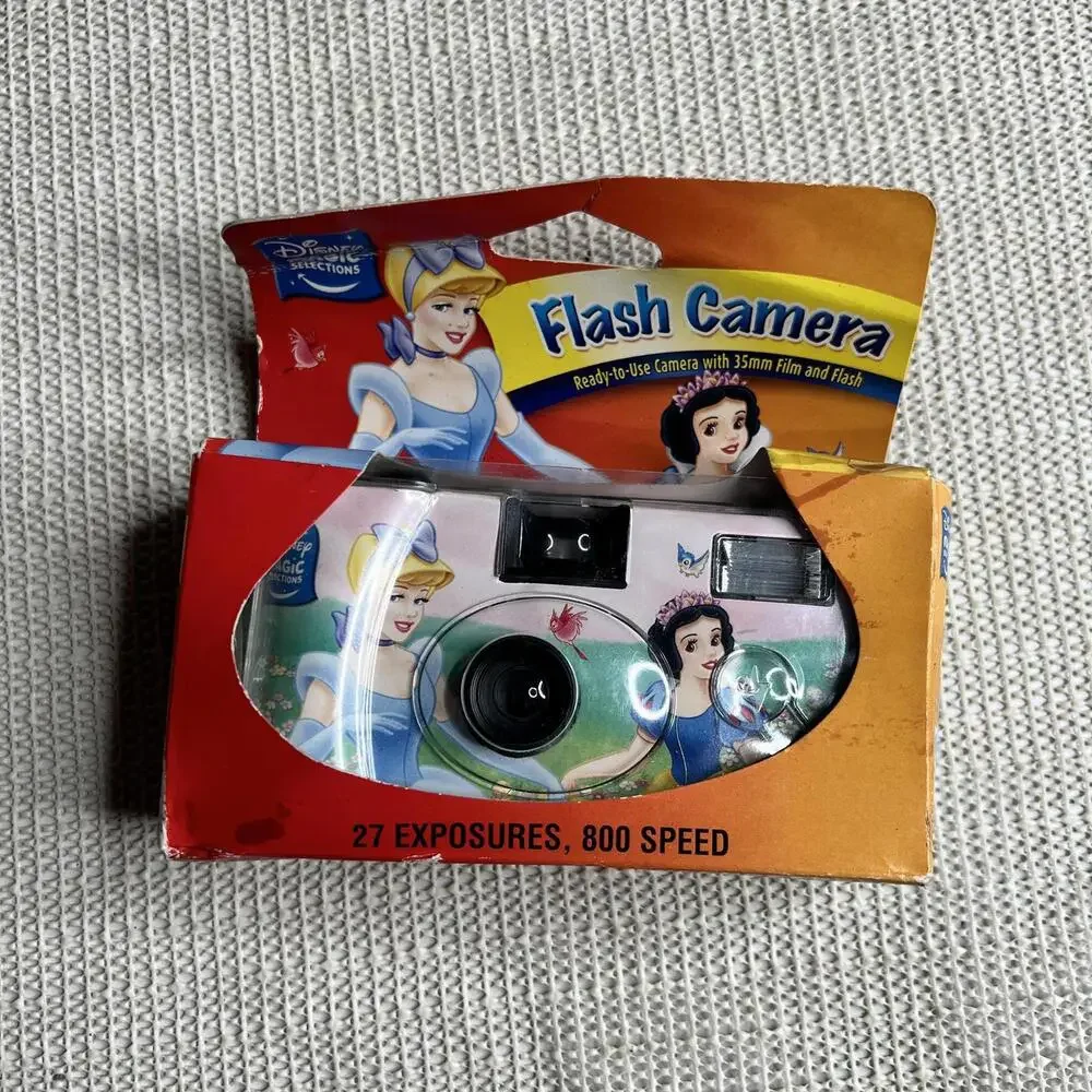 Disney Selections‎ 35mm Flash Camera 800 27 Exposures Single Use Princess Design